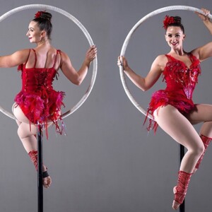 Perfect for corporate events, weddings & luxury entertainment. getting ready for the festive parties with this stunning lollipop hoop act 🍭...#aerialhoop #aer