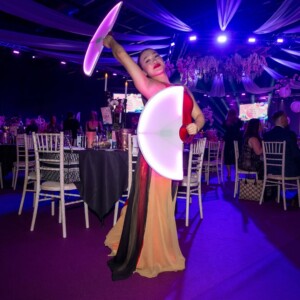 Perfect for events that demand elegance, movement & atmosphere. our fabulous led fan dancers 🪭 at @sparqlive